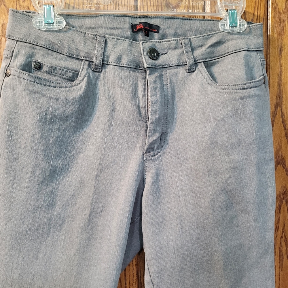 🌷SOLD🌷Sofia Vergara jeans - Picture 2 of 6